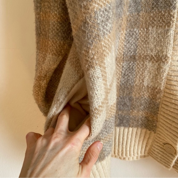 Oak + Fort neutral plaid oversized grandpa style cardigan - Picture 8 of 12